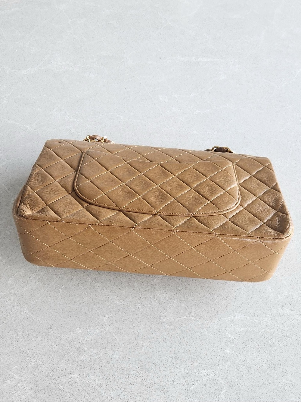 Chanel Classic Flap in Caramel Lambskin Series 1 Vintage 24k gold plated - Picture 7 of 8